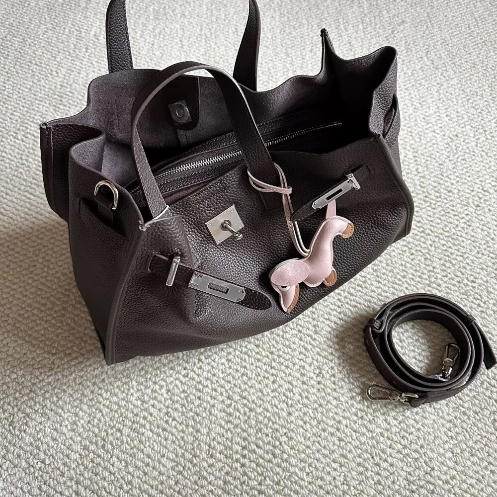 Urban Luxe — Genuine Leather Power Tote. Women’s shoulder bag - Picture 9 of 16